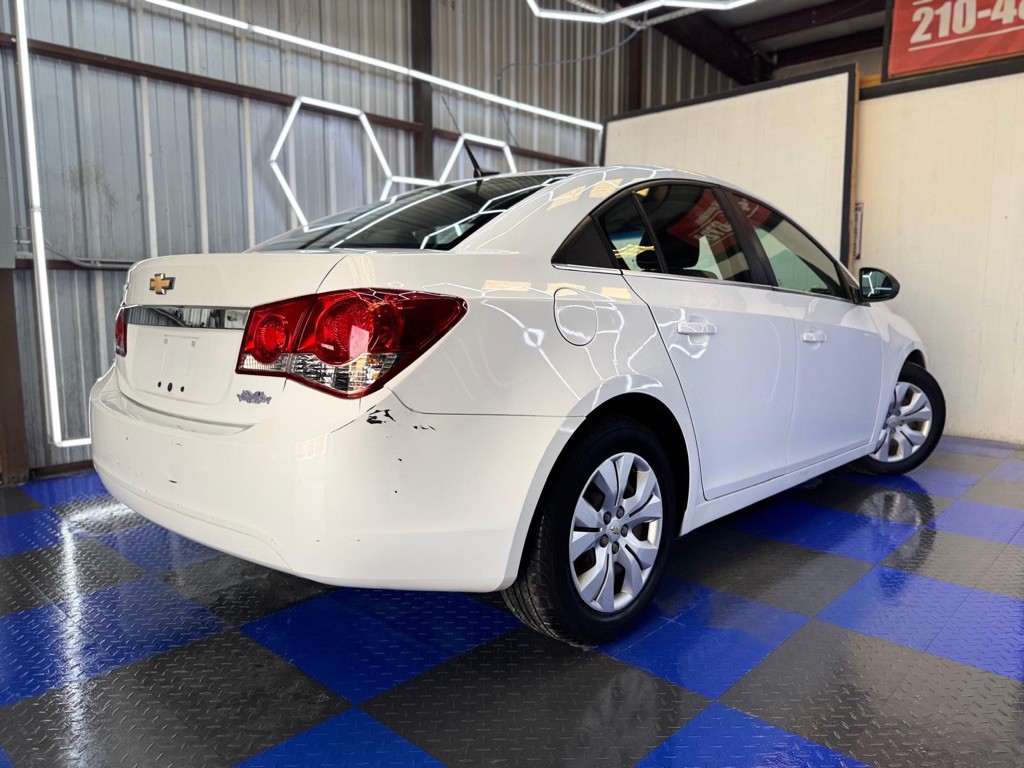 2012 Chevrolet Cruze Image 22