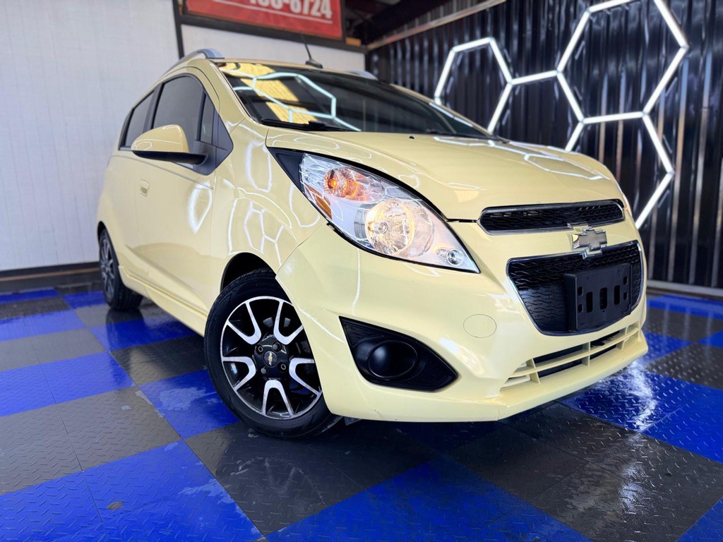 2013 Chevrolet Spark Image 2