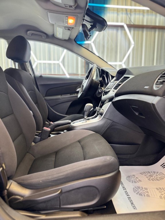 2015 Chevrolet Cruze Image 14