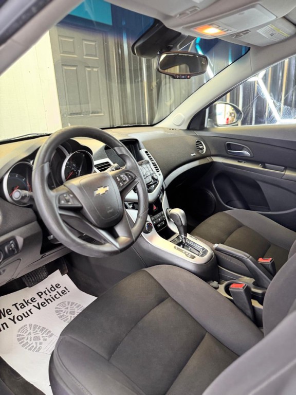 2015 Chevrolet Cruze Image 18