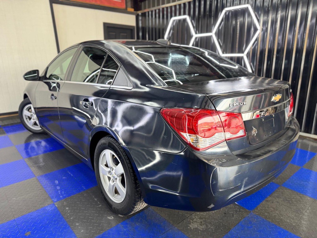 2015 Chevrolet Cruze Image 30