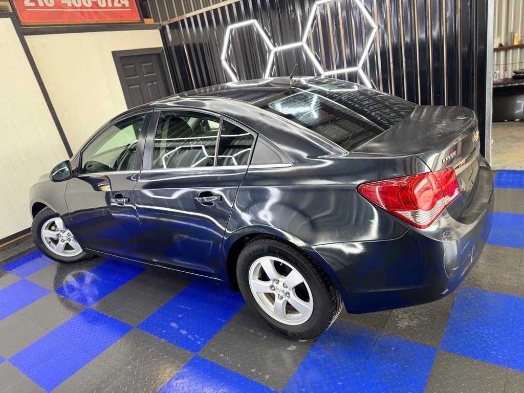 2015 Chevrolet Cruze Image 32