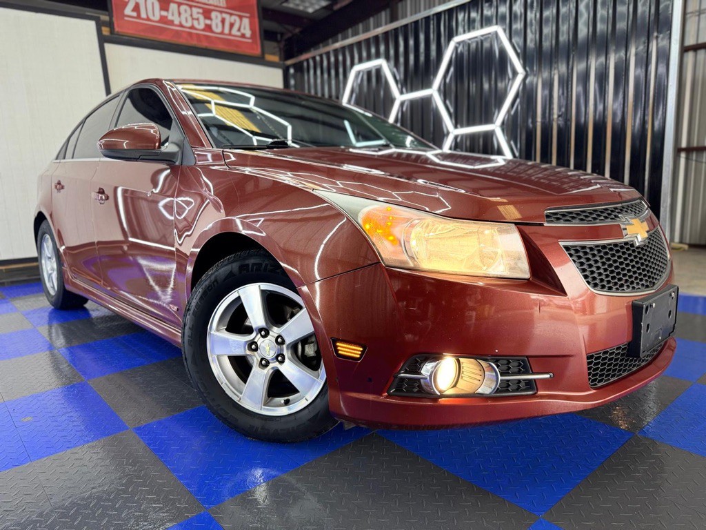 2012 Chevrolet Cruze Image 2