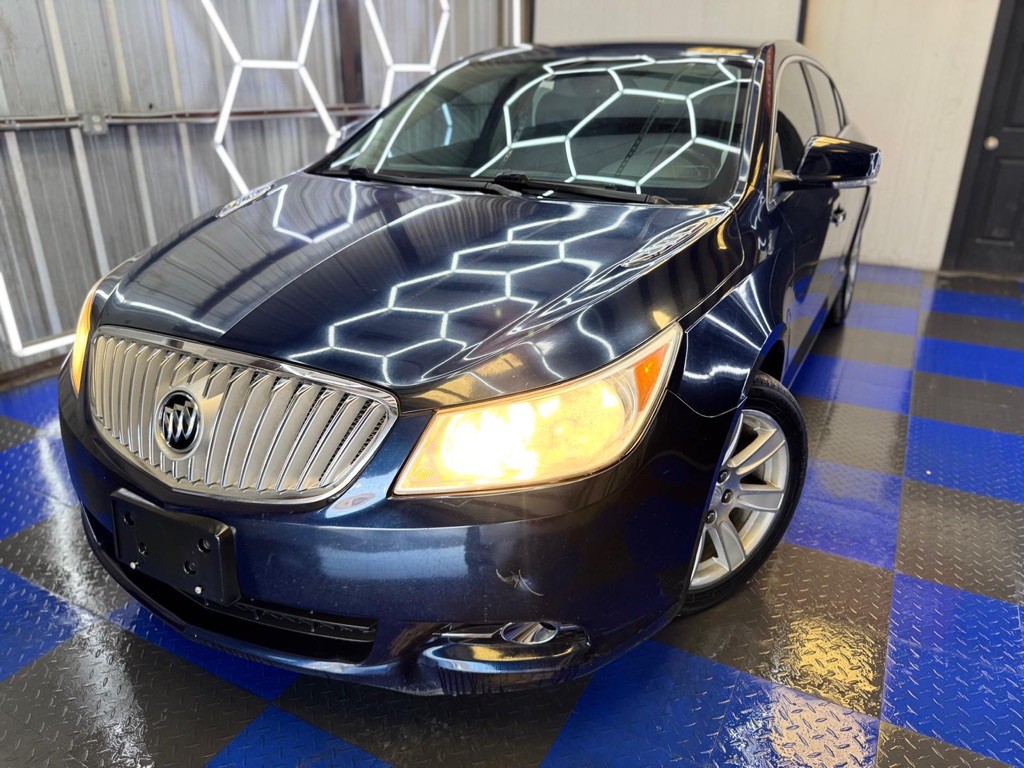 2011 Buick Lacrosse Image 8