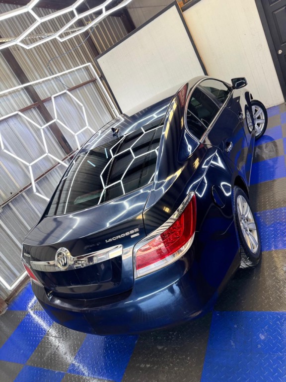 2011 Buick Lacrosse Image 24
