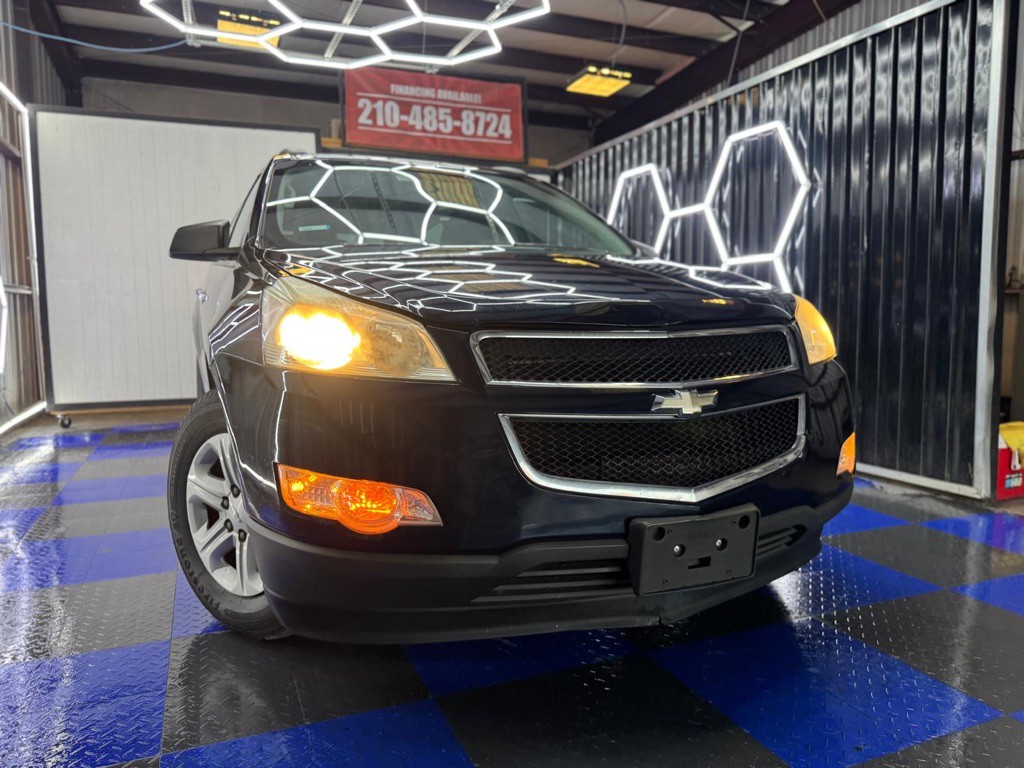 2010 Chevrolet Traverse Image 4
