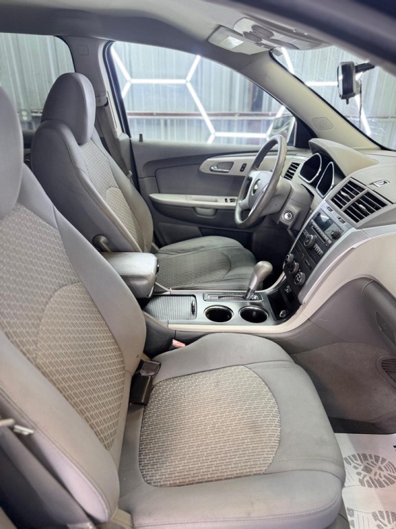 2010 Chevrolet Traverse Image 13