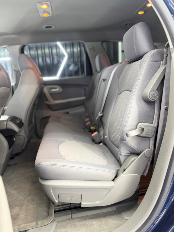 2010 Chevrolet Traverse Image 17
