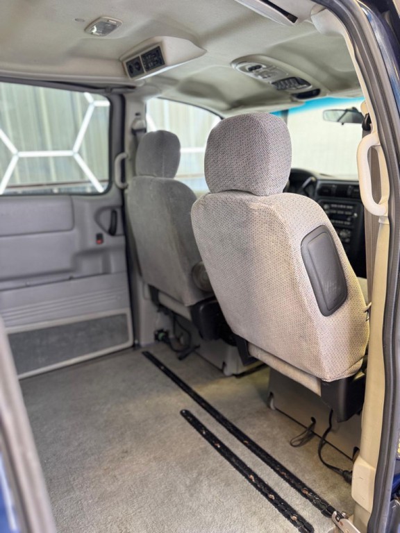 2005 Pontiac Montana Image 13