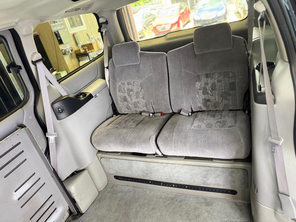 2005 Pontiac Montana Image 18