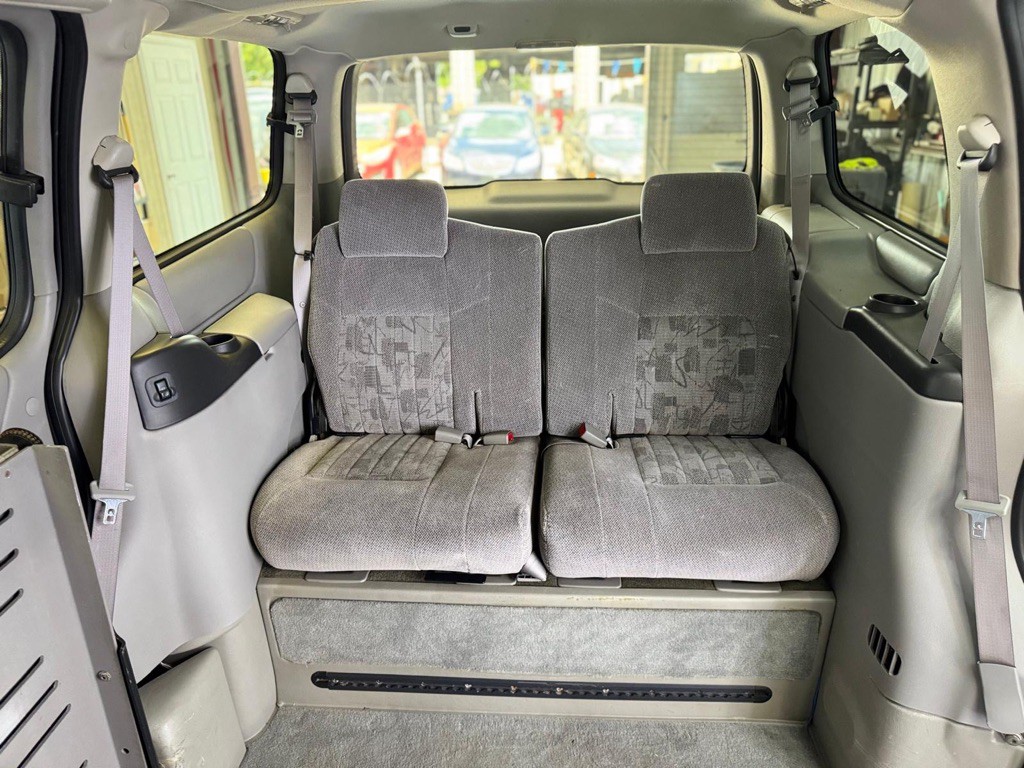 2005 Pontiac Montana Image 19