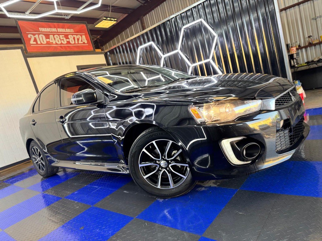 2017 Mitsubishi Lancer Image 3