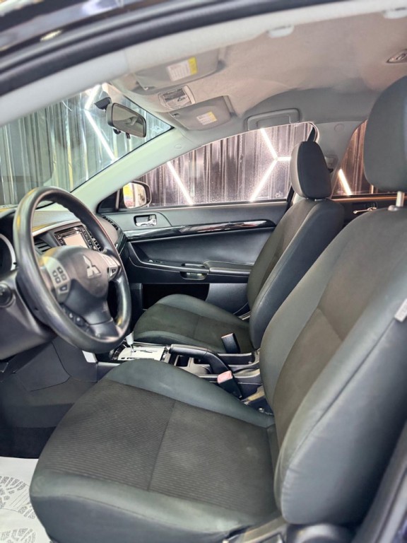 2017 Mitsubishi Lancer Image 23