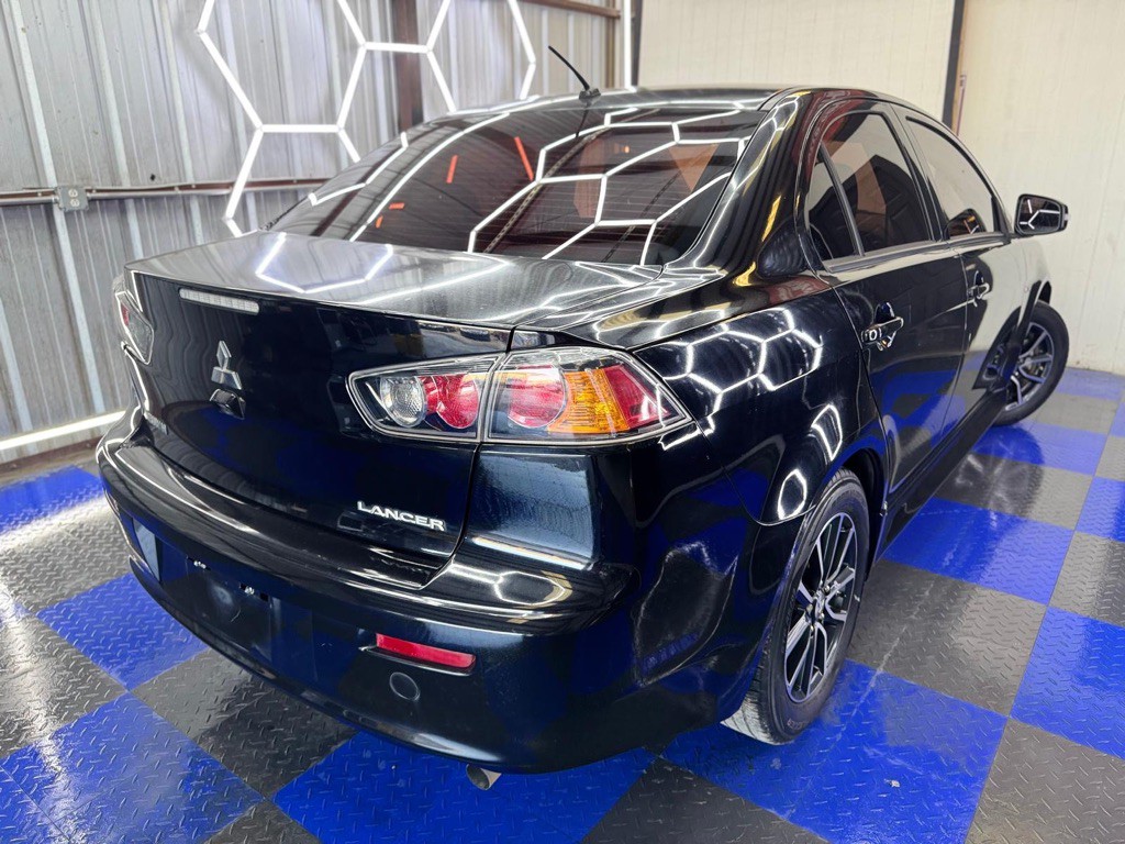 2017 Mitsubishi Lancer Image 29