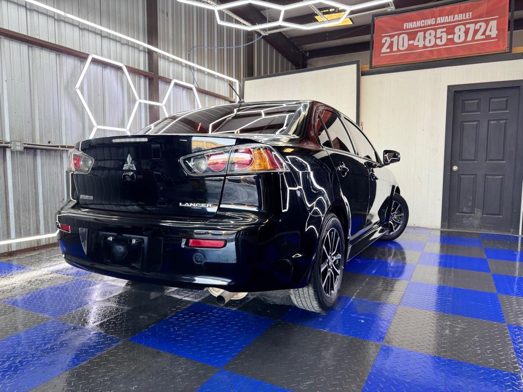 2017 Mitsubishi Lancer Image 30