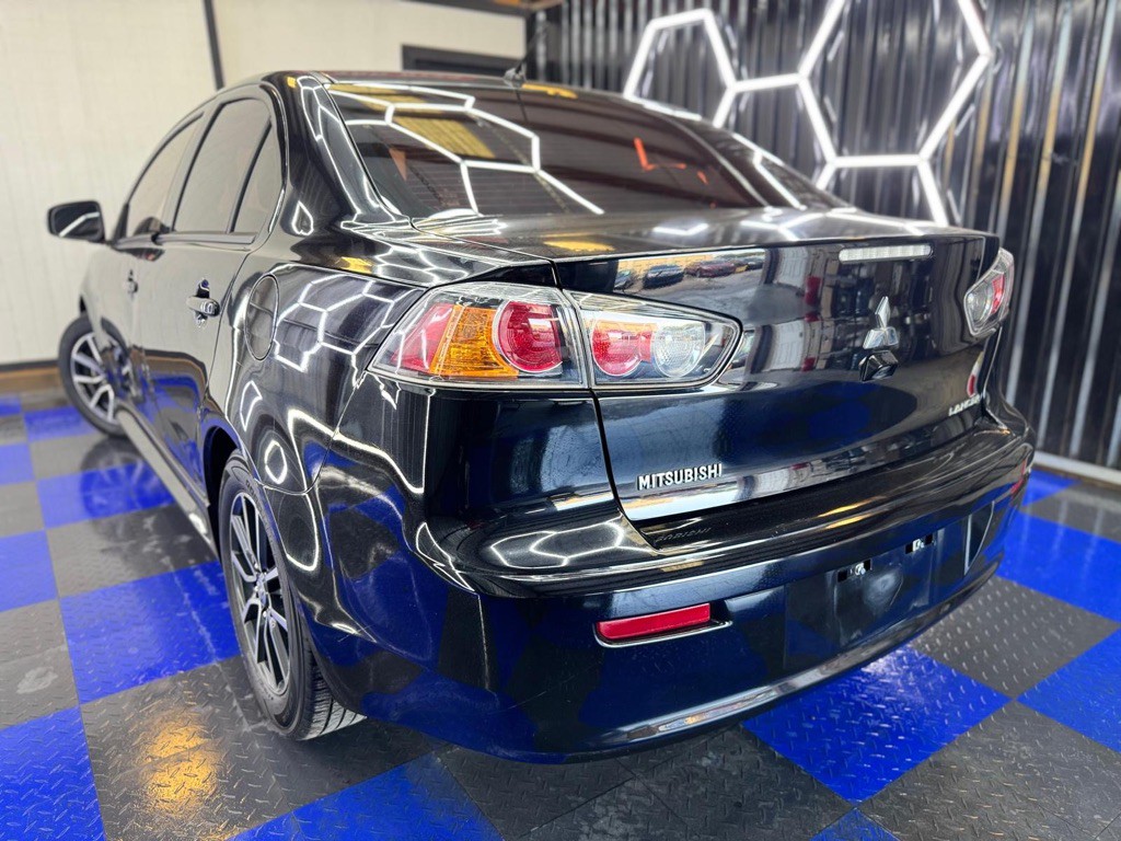 2017 Mitsubishi Lancer Image 34