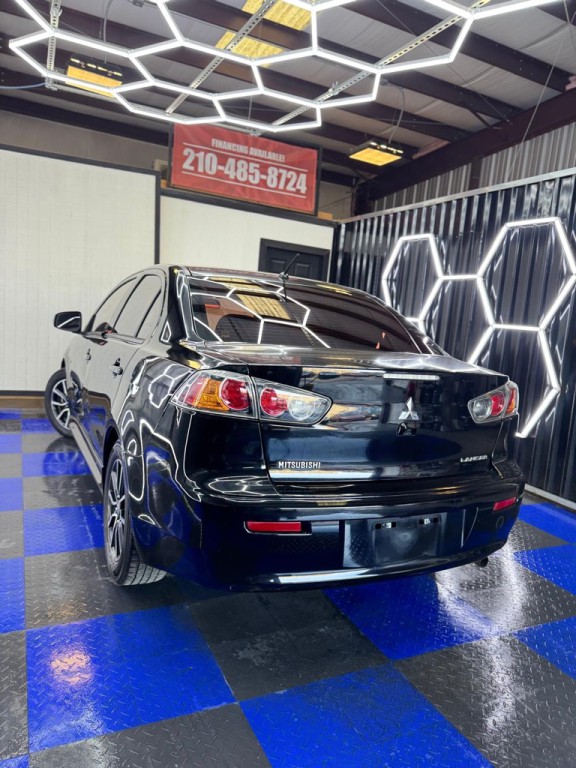 2017 Mitsubishi Lancer Image 35