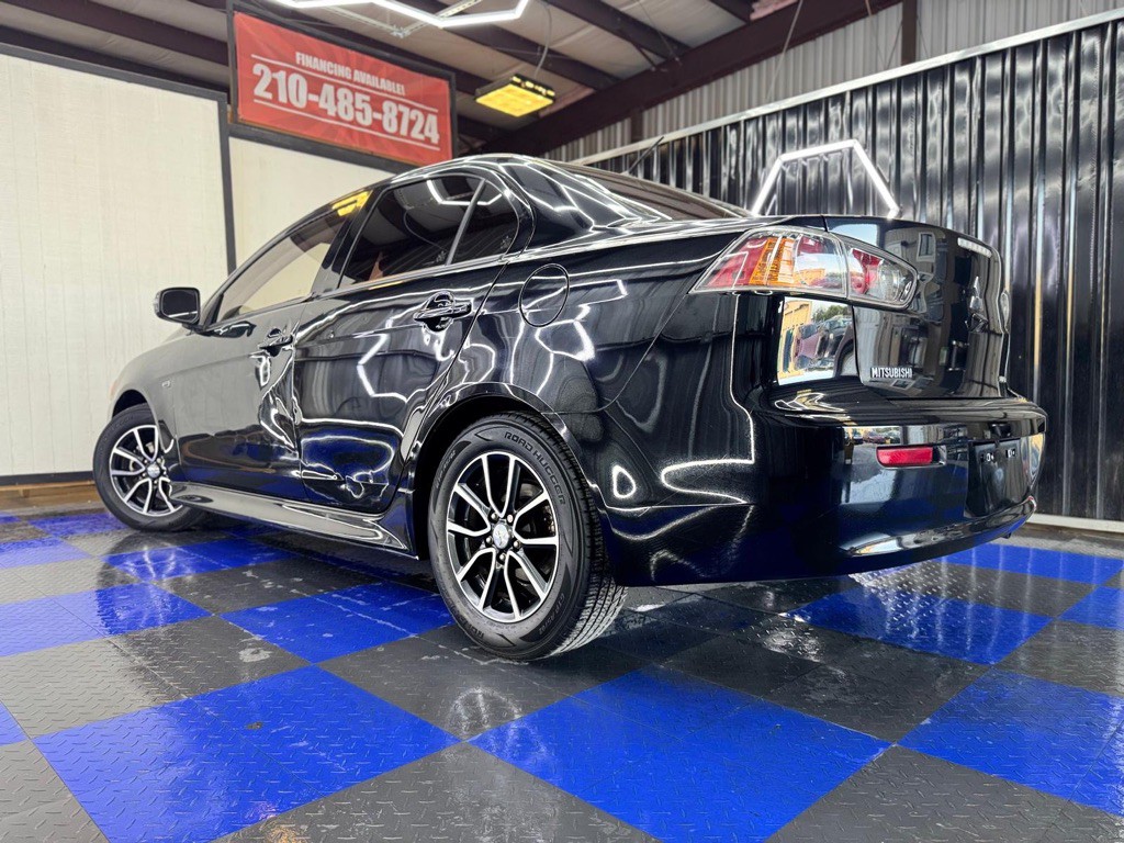 2017 Mitsubishi Lancer Image 37