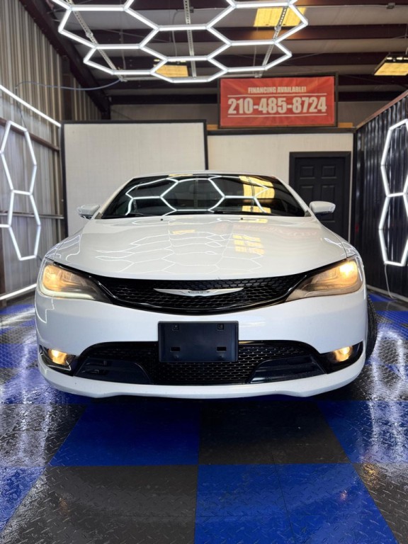 2015 Chrysler 200 Image 7