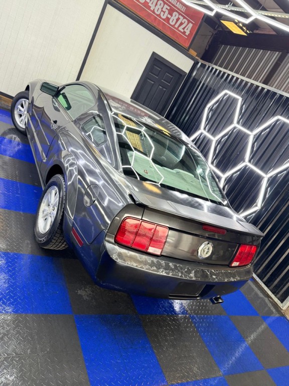 2007 Ford Mustang Image 30