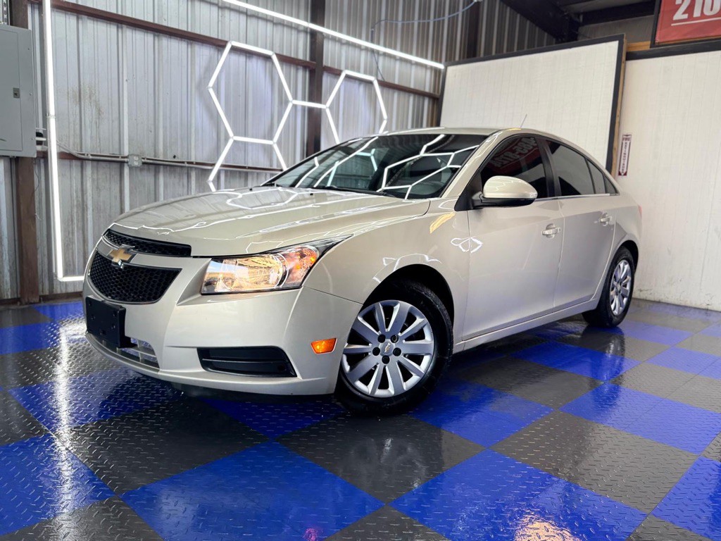 2011 Chevrolet Cruze Image 12