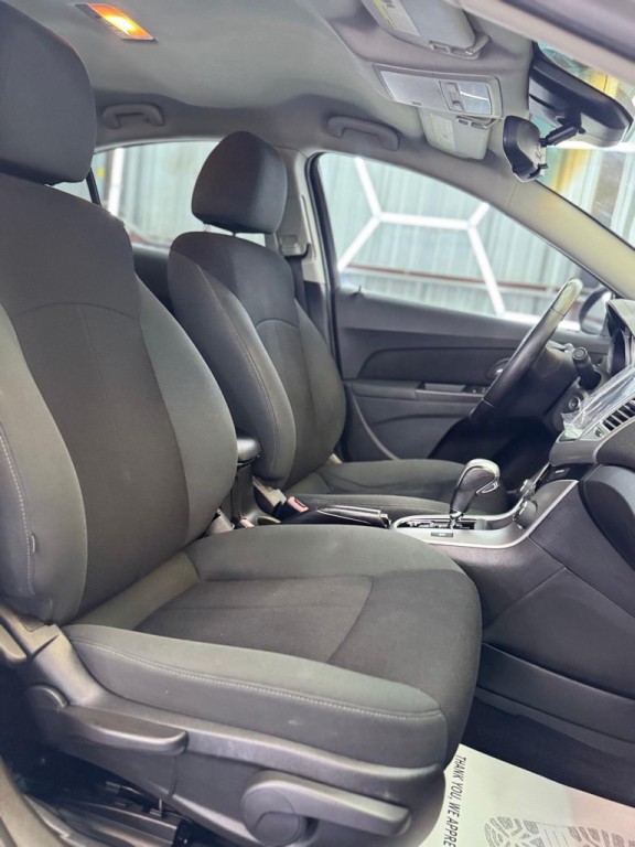 2011 Chevrolet Cruze Image 15
