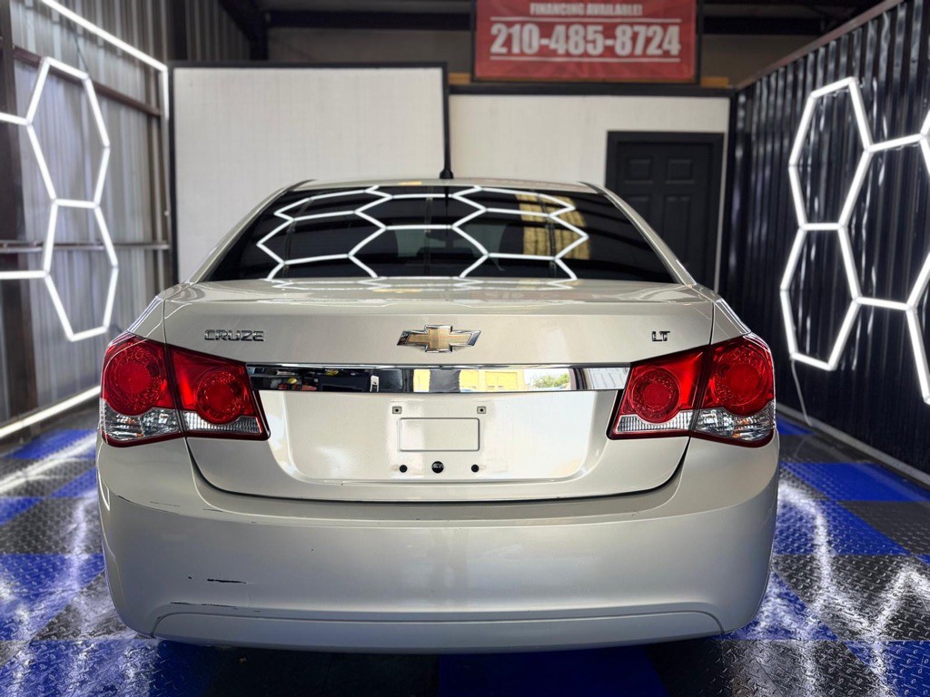 2011 Chevrolet Cruze Image 29