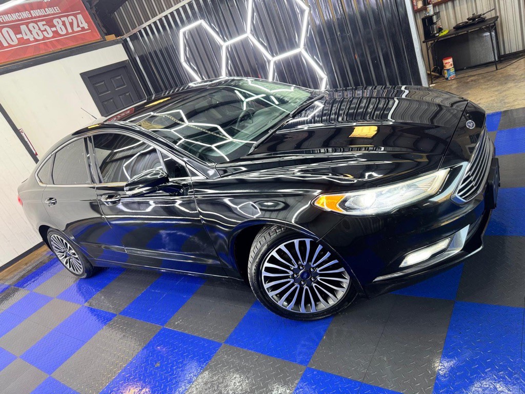 2017 Ford Fusion Image 2