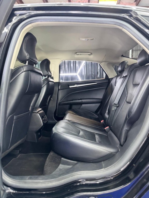 2017 Ford Fusion Image 15