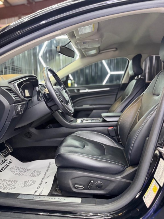 2017 Ford Fusion Image 16