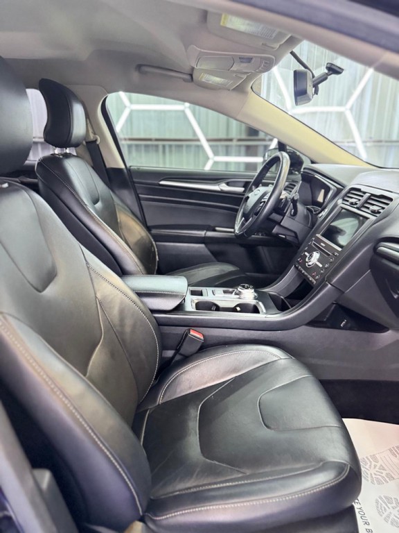 2017 Ford Fusion Image 19
