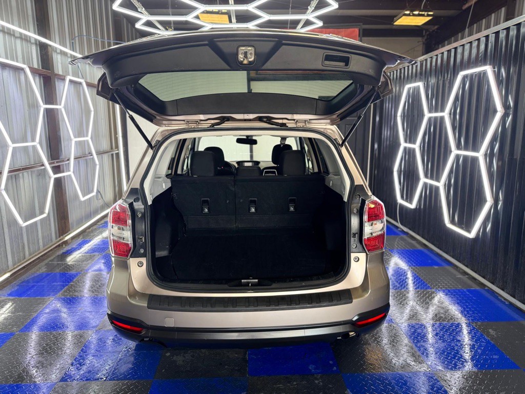 2015 Subaru Forester Image 10