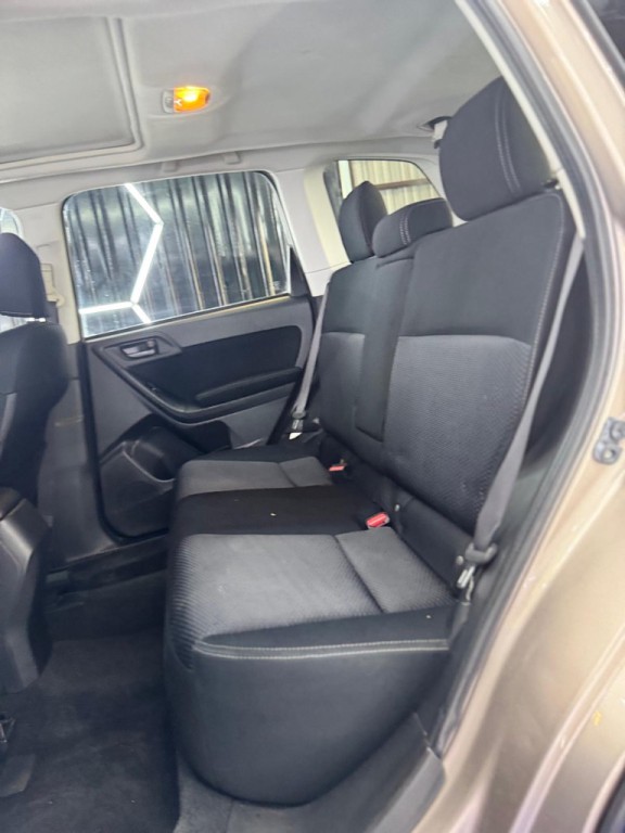 2015 Subaru Forester Image 11