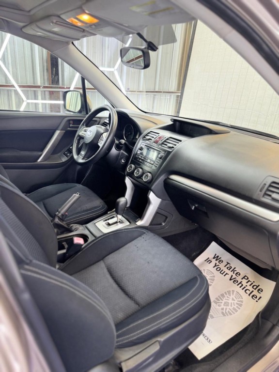 2015 Subaru Forester Image 15