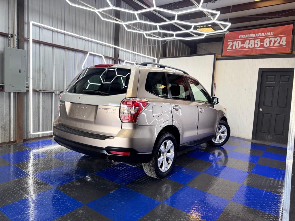 2015 Subaru Forester Image 17