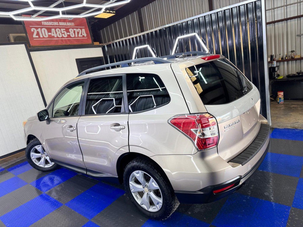 2015 Subaru Forester Image 25