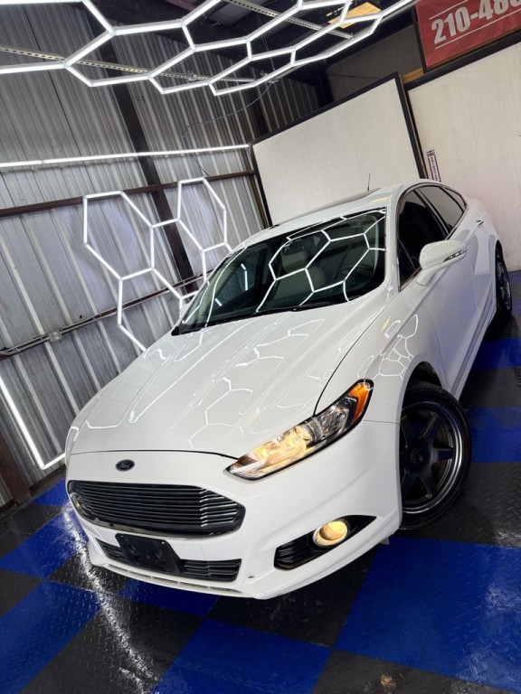 2015 Ford Fusion Image 14