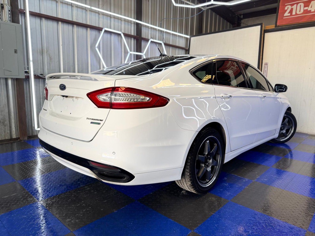 2015 Ford Fusion Image 26