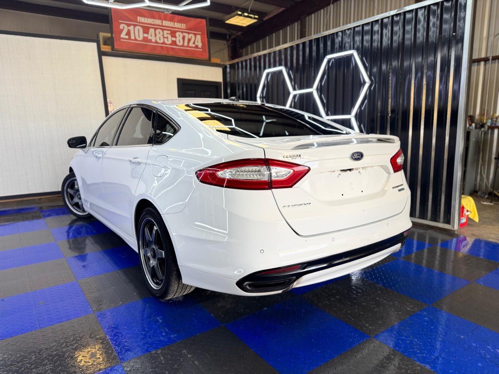2015 Ford Fusion Image 31
