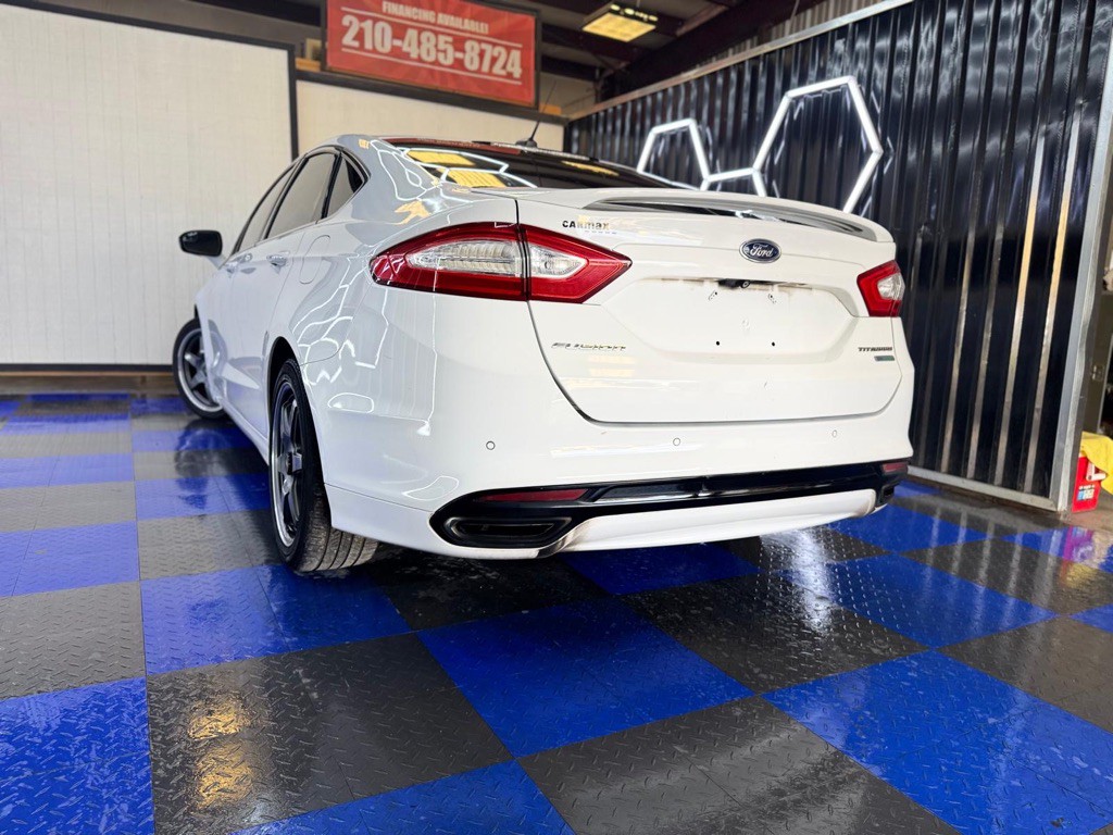 2015 Ford Fusion Image 32