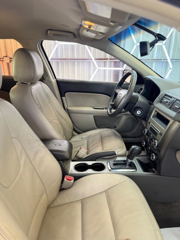 2012 Ford Fusion Image 16