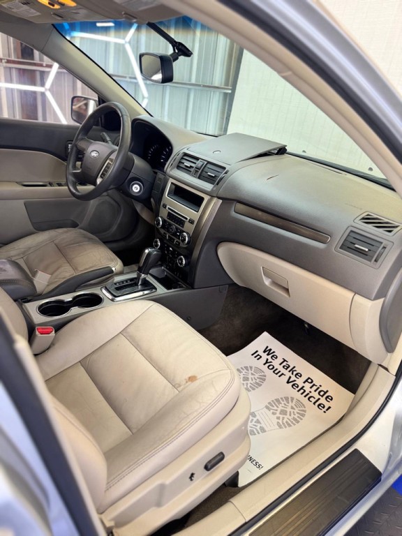 2012 Ford Fusion Image 16
