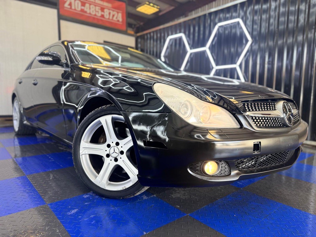 2006 Mercedes-Benz CLS-Class Image 3