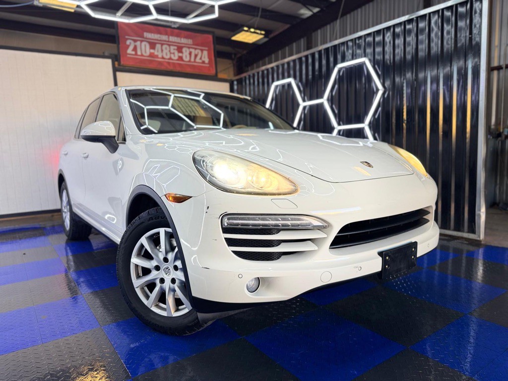 2012 Porsche Cayenne Image 3