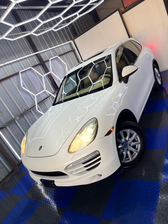 2012 Porsche Cayenne Image 9