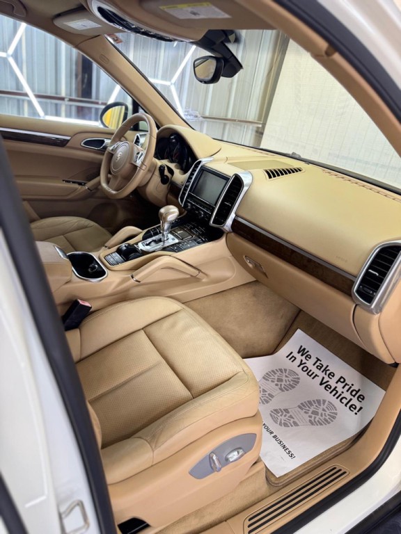 2012 Porsche Cayenne Image 14
