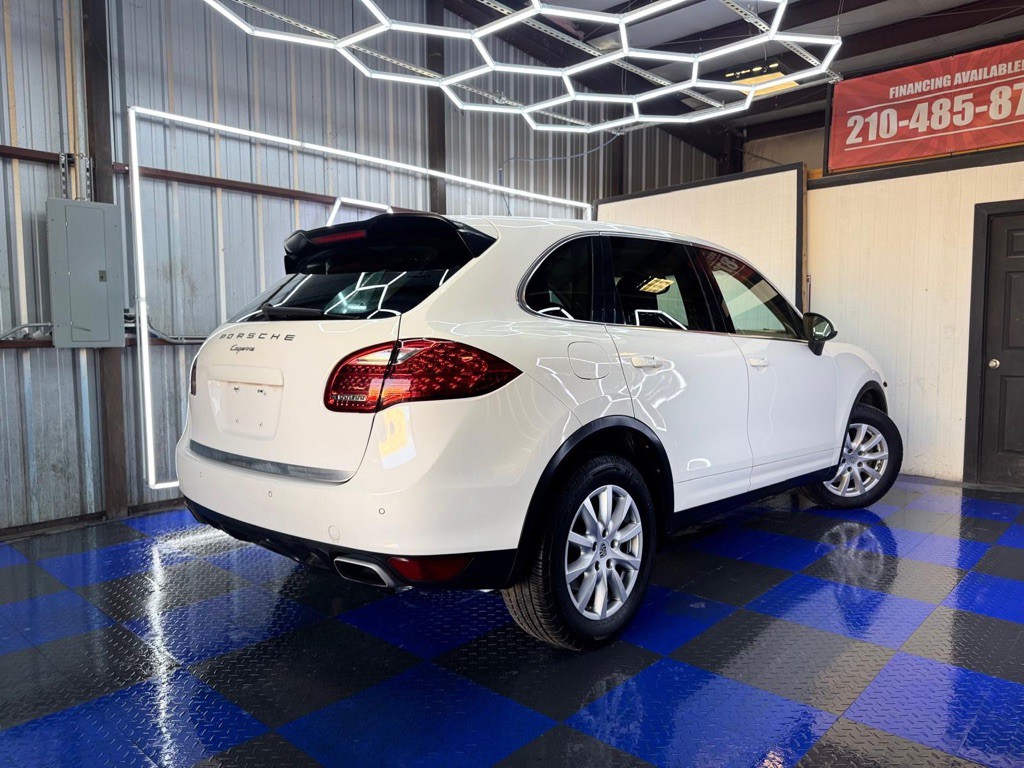 2012 Porsche Cayenne Image 23