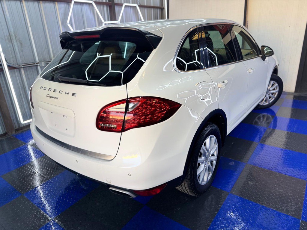 2012 Porsche Cayenne Image 24