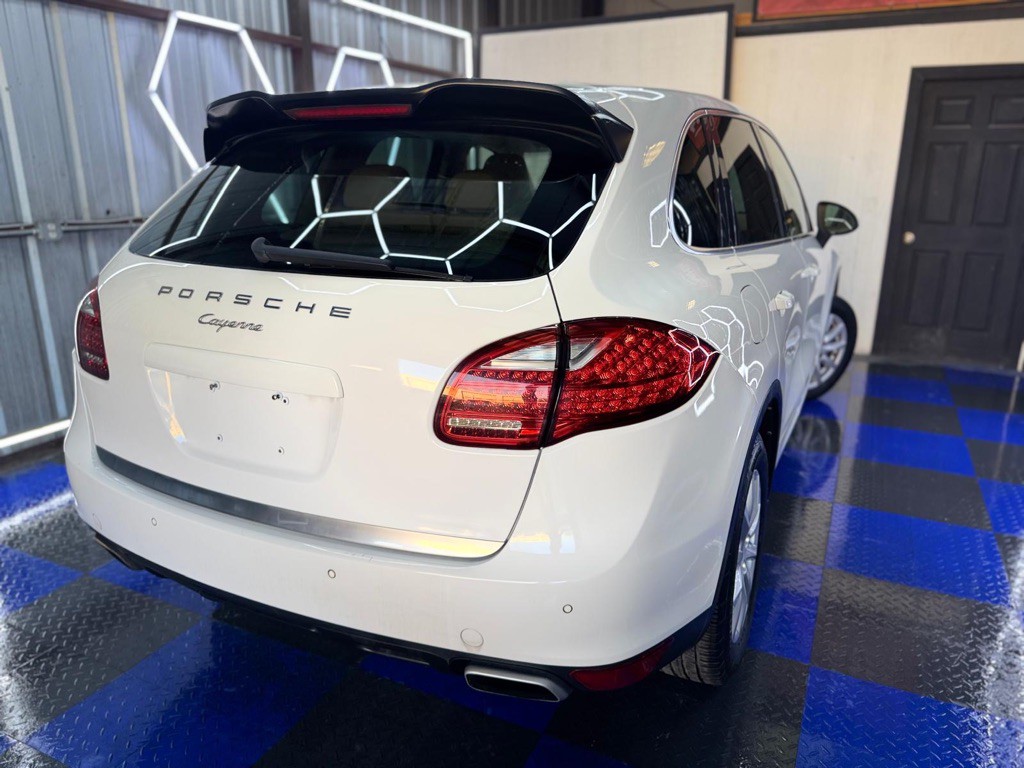 2012 Porsche Cayenne Image 25
