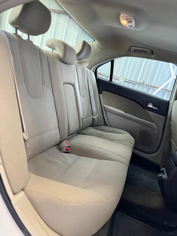 2011 Ford Fusion Image 13